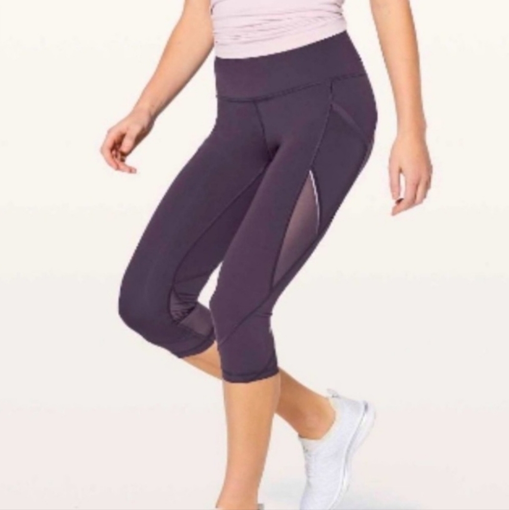 Lululemon Purple Fast As Light 19"‎ Deep Mesh Crop Activewear Size US 6